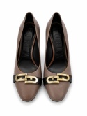 Furla Chain Pump 80 Skórzane Czółenka na Słupku Greige/Cognac Rozmiar 39