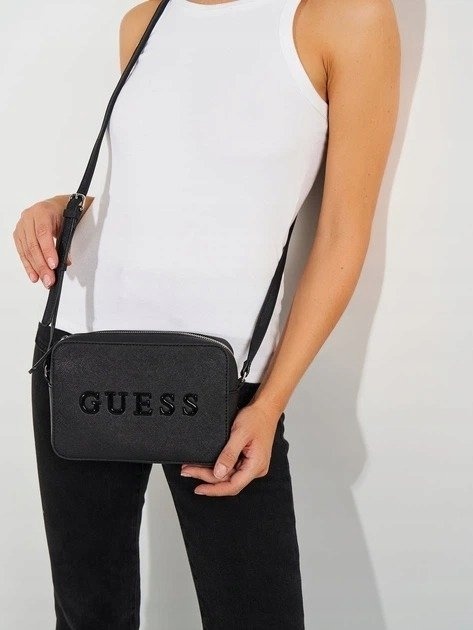 GUESS CZARNA KLASYCZNA TOREBKA Z LOGO I REGULOWANYM PASKIEM 12x6,5x20