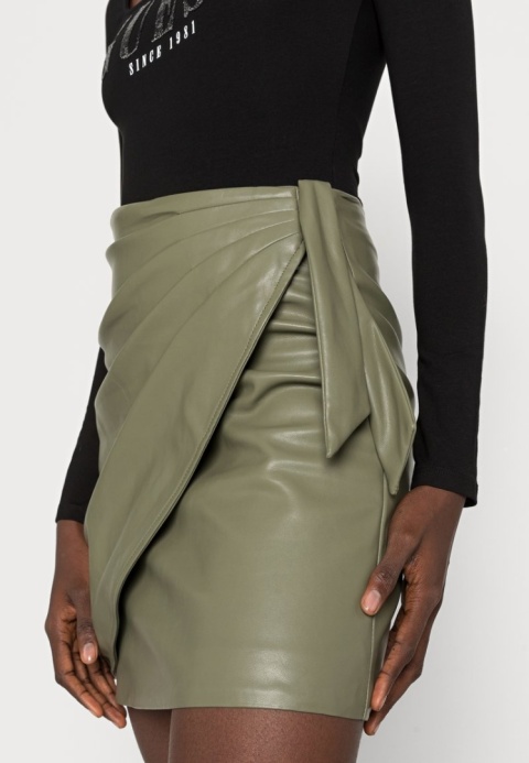 Guess mini spódnica – zielona rozmiar S