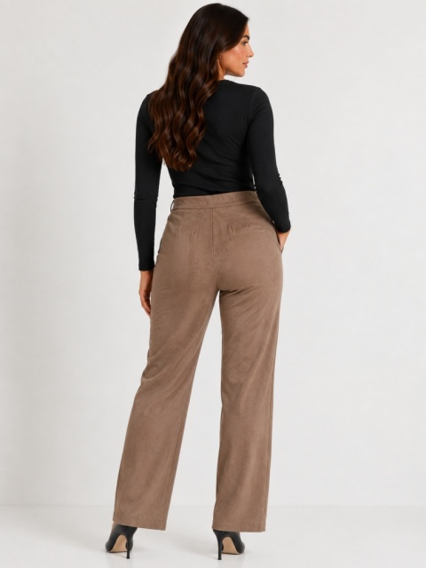 GUESS Lerika Suede Pant – damskie spodnie zamszowe beżowo-taupe L / EU 40