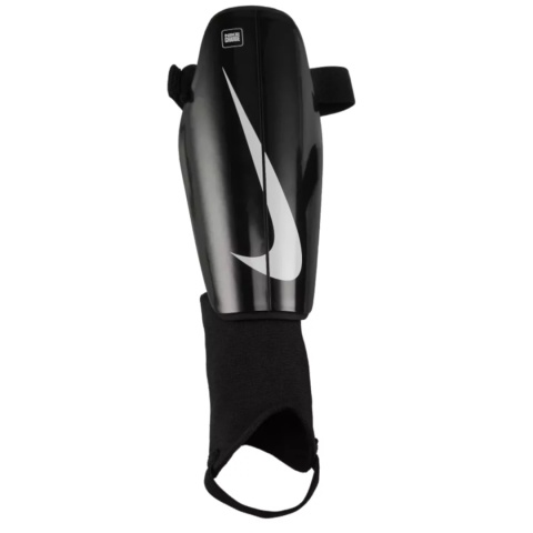 Ochraniacze Nike Charge junior rozmiar M