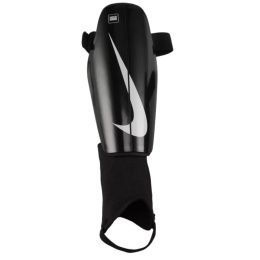 Ochraniacze Nike Charge rozmiar XL